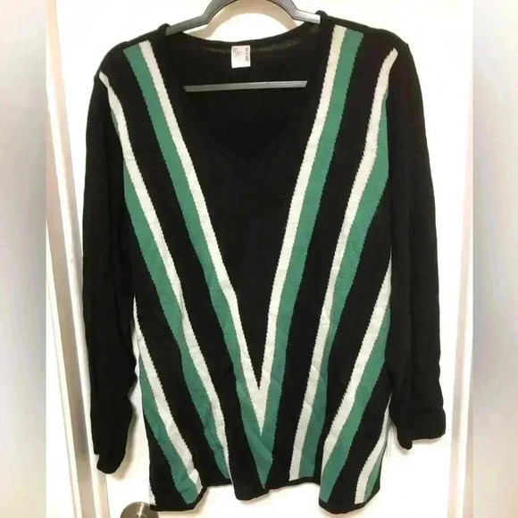 Women’s sweater size 16💚🎄🍀 - Picture 4 of 16